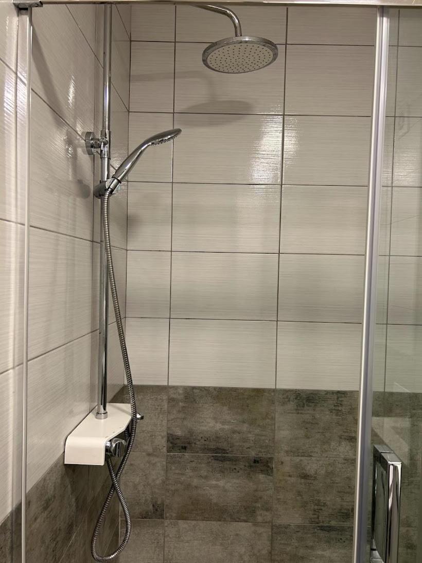 Tina Apartment คาร์โลวัตส์ ภายนอก รูปภาพ