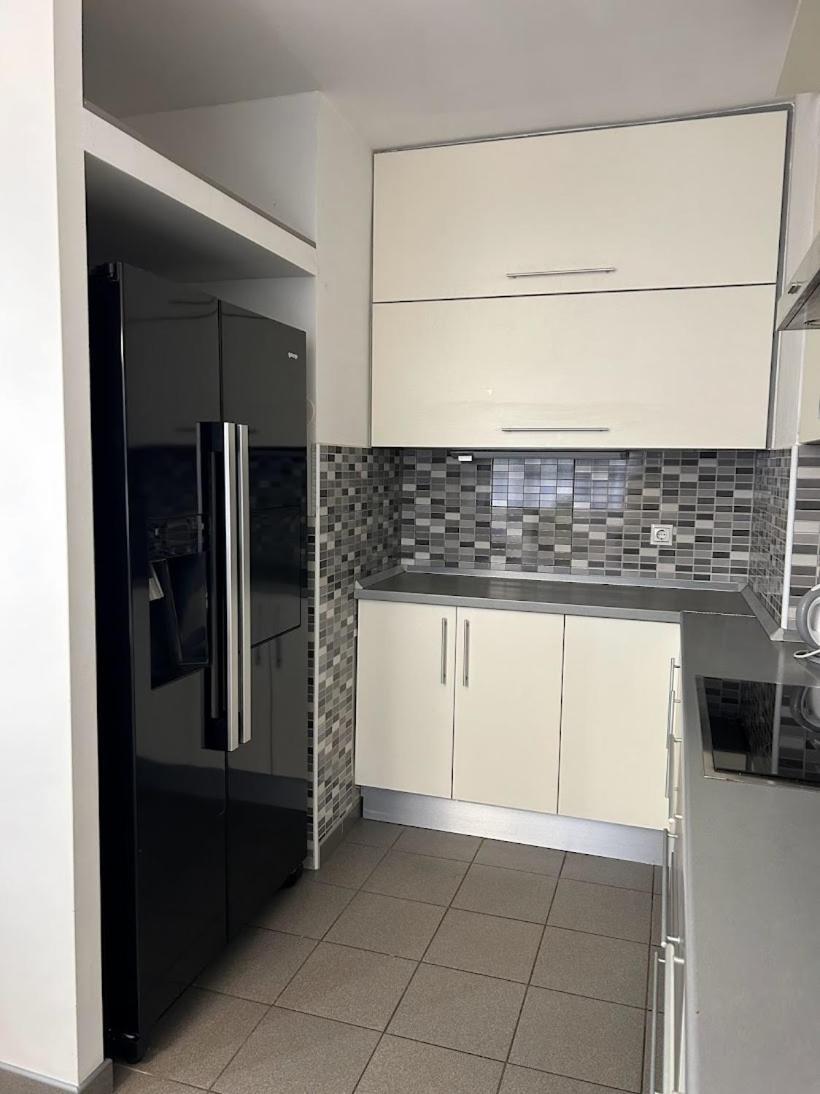 Tina Apartment คาร์โลวัตส์ ภายนอก รูปภาพ