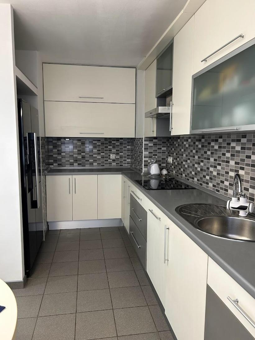 Tina Apartment คาร์โลวัตส์ ภายนอก รูปภาพ