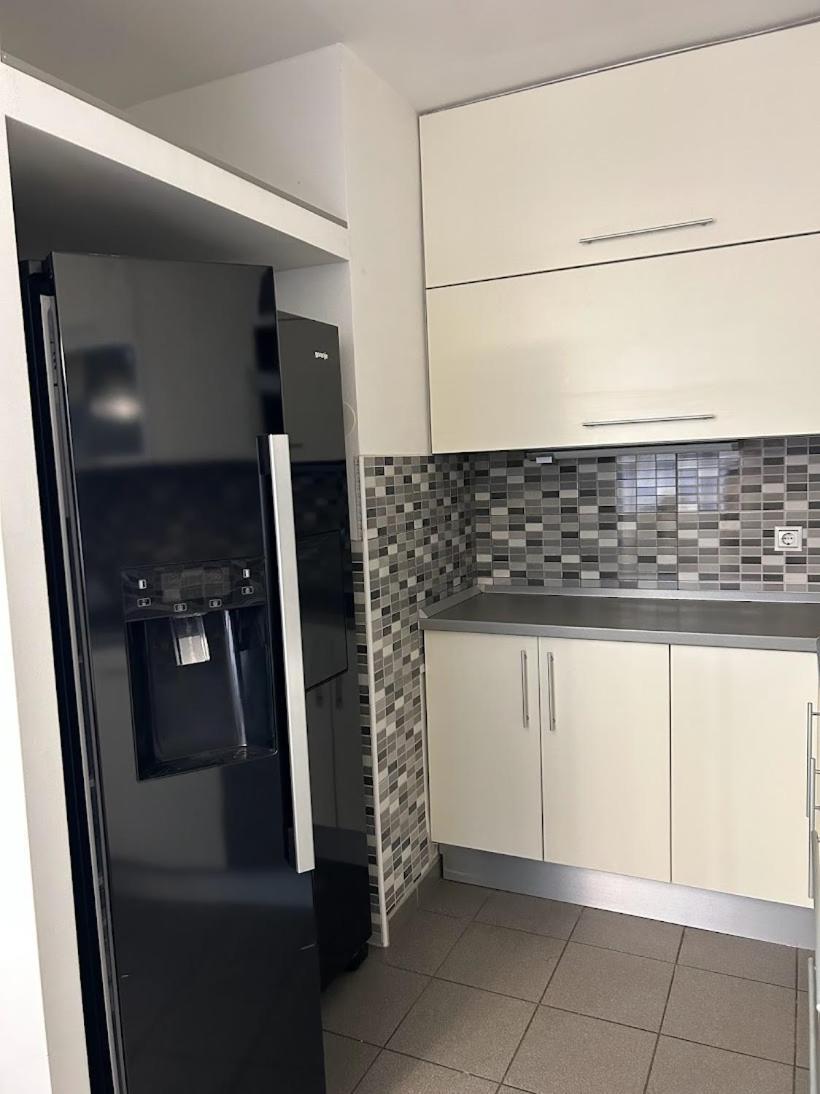 Tina Apartment คาร์โลวัตส์ ภายนอก รูปภาพ