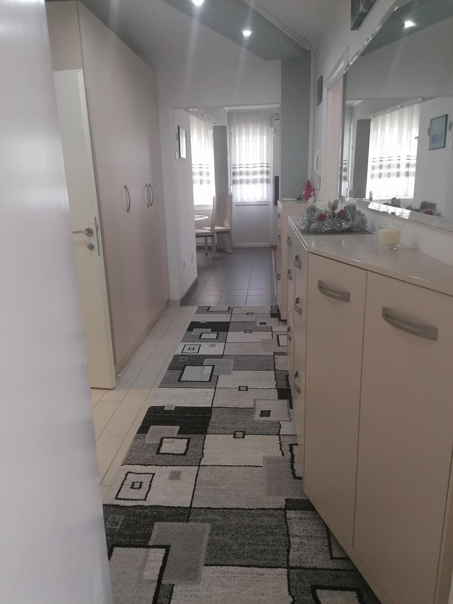 Tina Apartment คาร์โลวัตส์ ภายนอก รูปภาพ