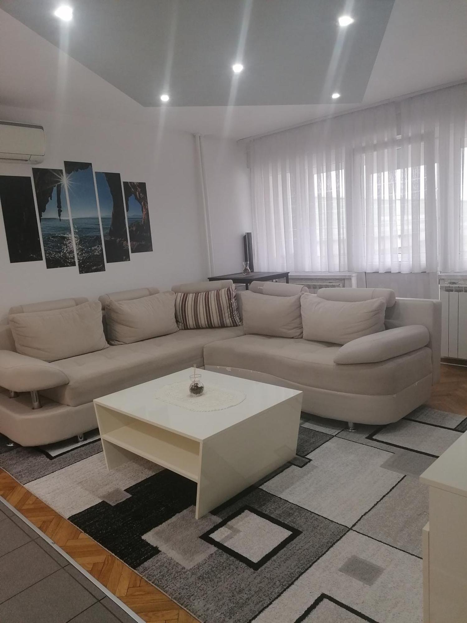 Tina Apartment คาร์โลวัตส์ ภายนอก รูปภาพ