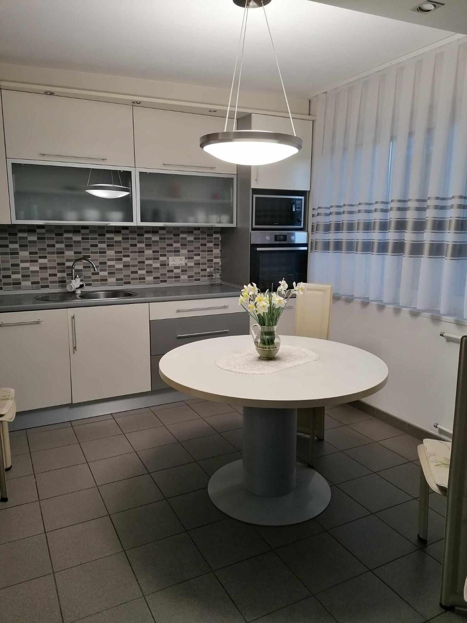 Tina Apartment คาร์โลวัตส์ ภายนอก รูปภาพ