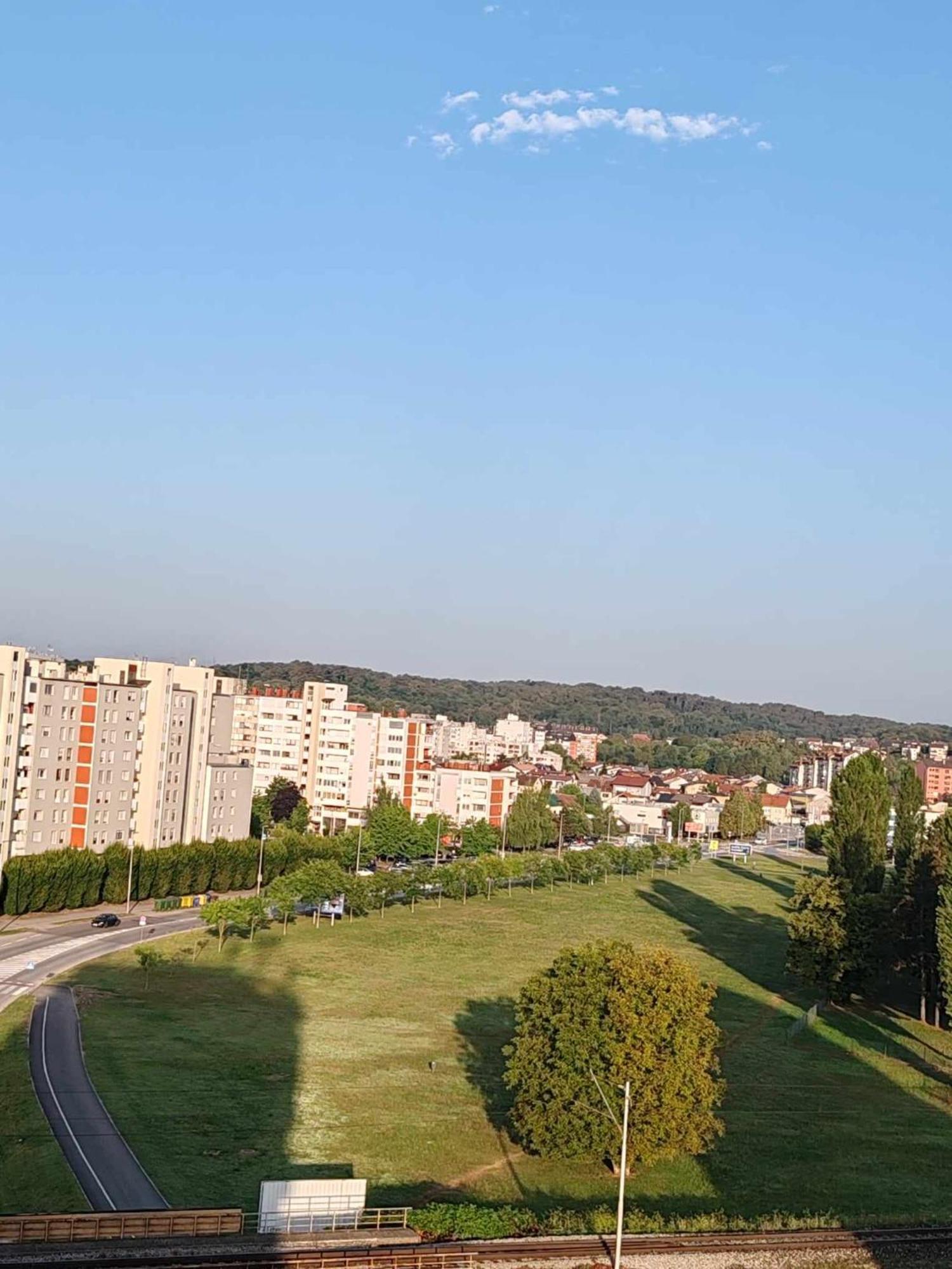 Tina Apartment คาร์โลวัตส์ ภายนอก รูปภาพ