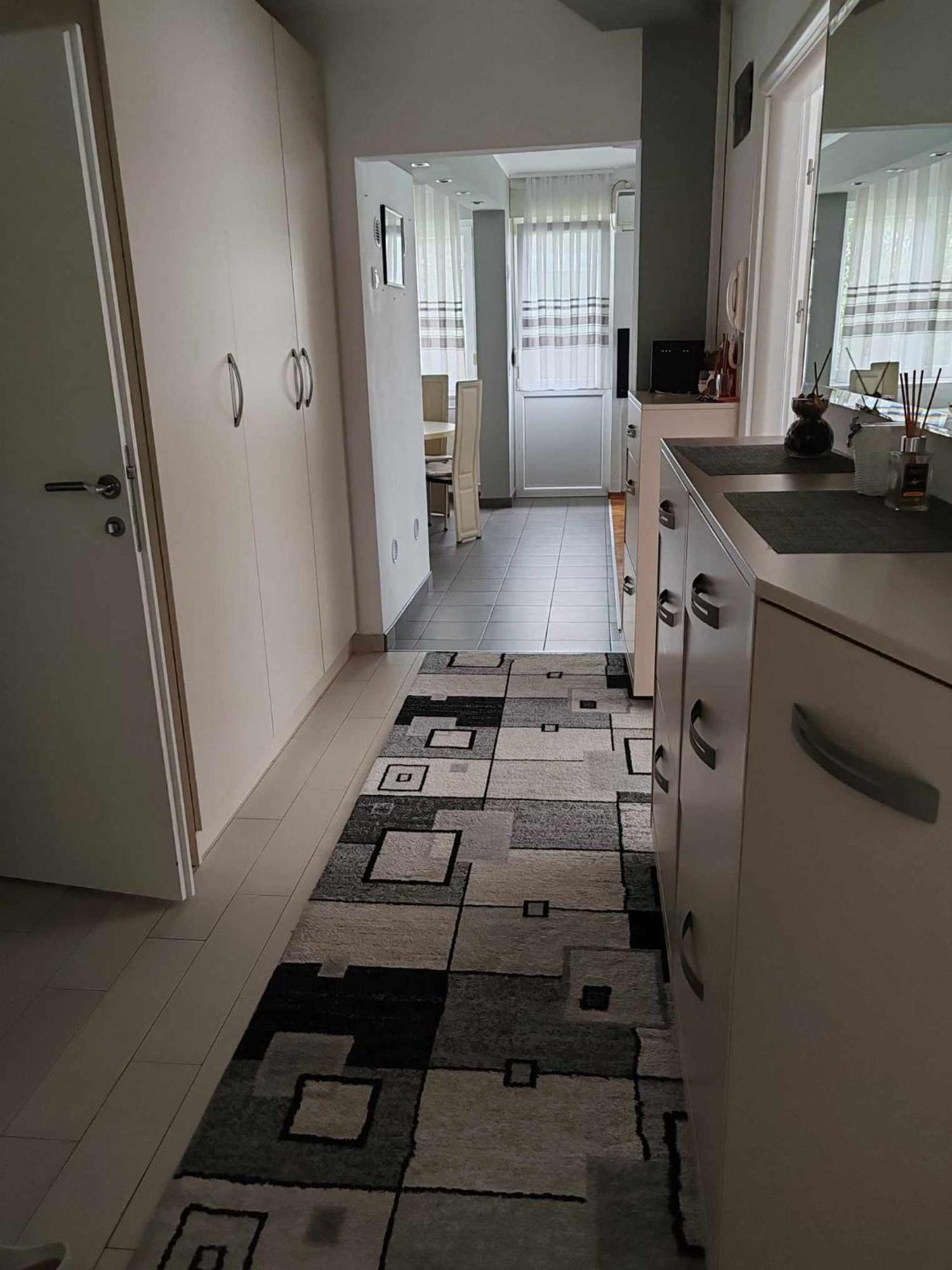 Tina Apartment คาร์โลวัตส์ ภายนอก รูปภาพ